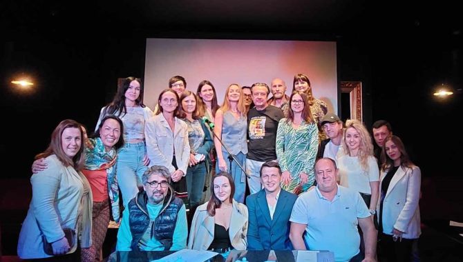 Віршоу-презентації книги “Ucrania. Los ternos vanceran" та україномовної «Ніжні Переможуть» в Європі